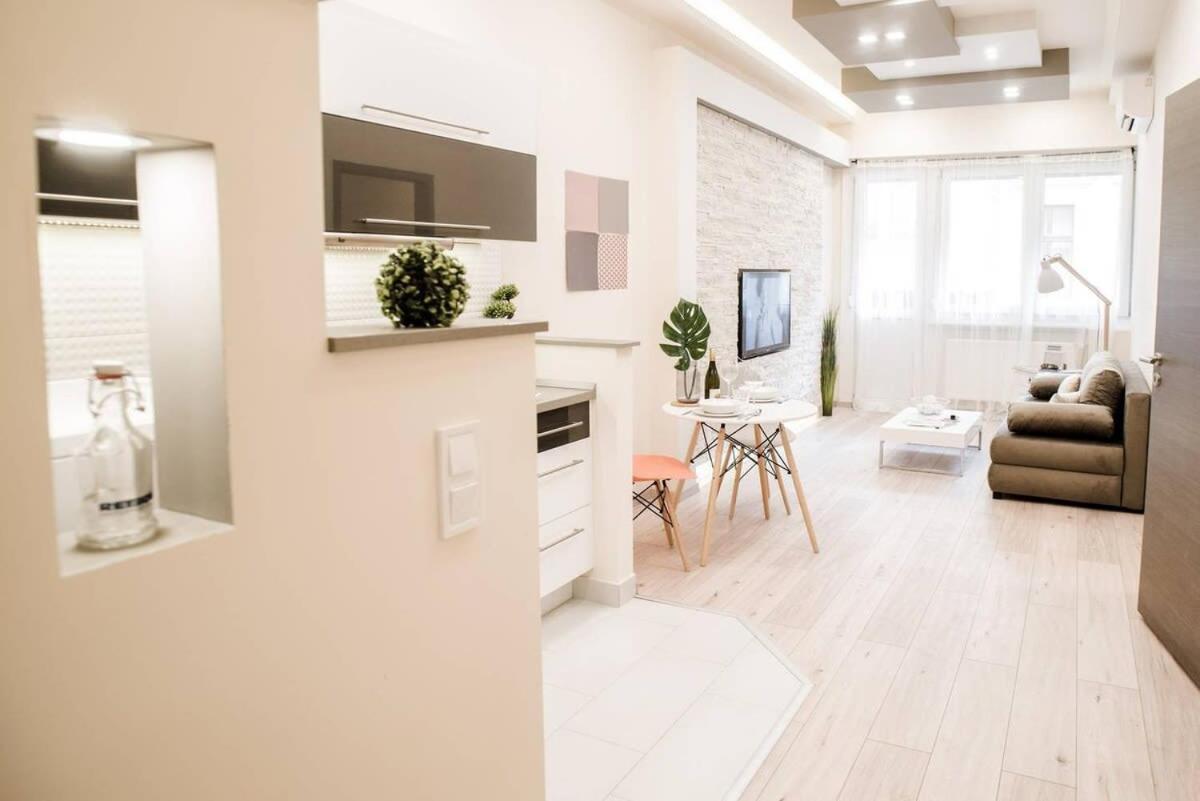 New Luxury Apartment In The Center With A/C Budapest Esterno foto