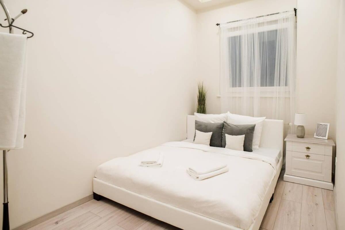 New Luxury Apartment In The Center With A/C Budapest Esterno foto