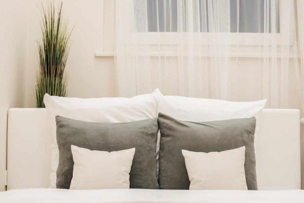 New Luxury Apartment In The Center With A/C Budapest Esterno foto
