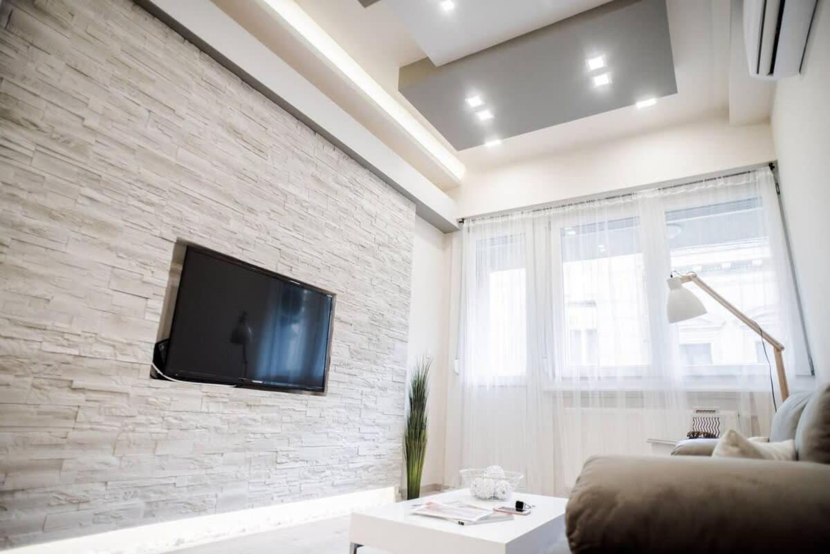 New Luxury Apartment In The Center With A/C Budapest Esterno foto