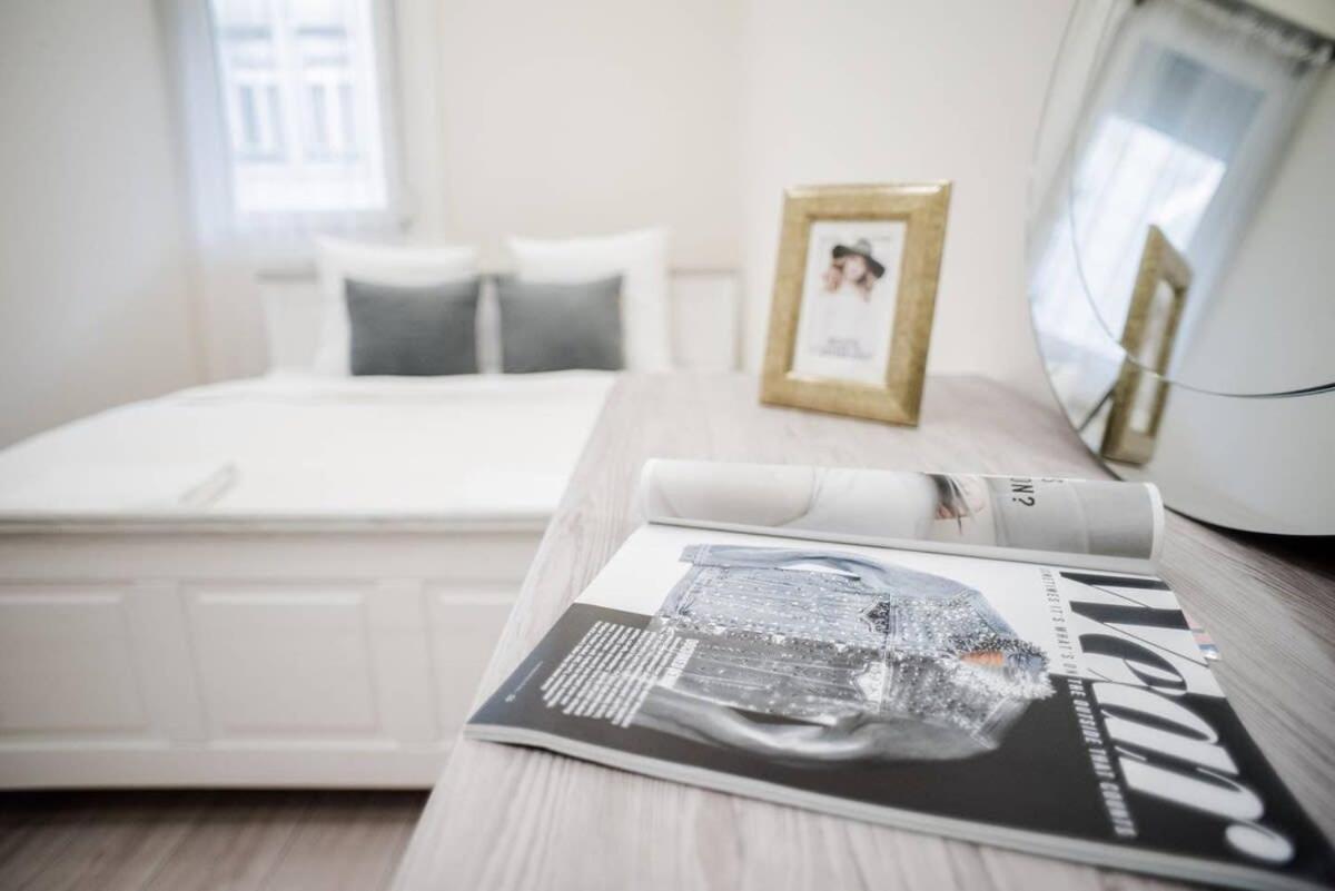 New Luxury Apartment In The Center With A/C Budapest Esterno foto
